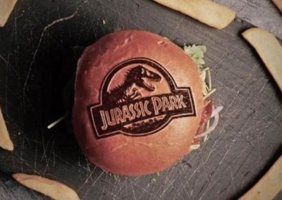 Hamburgueria oficial de Jurassic Park abre as portas em São Paulo