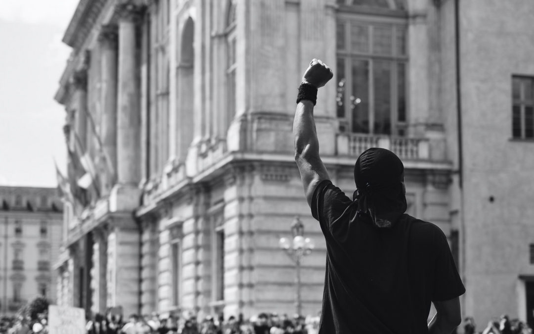 Vamos lutar juntos contra o racismo?