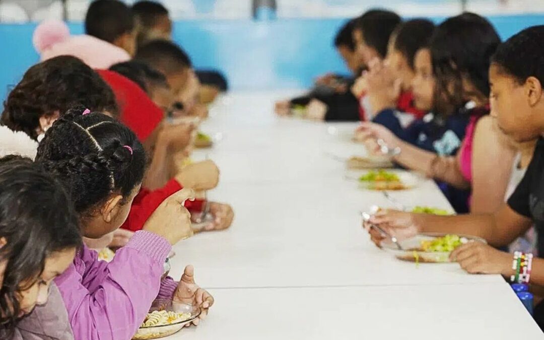 Almoço garantido nas férias: escolas estaduais de SP recebem inscrições até 27/06