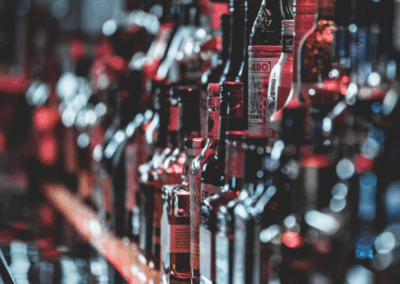 Mais de 70 mil garrafas apreendidas em operação contra bebidas irregulares no centro de SP